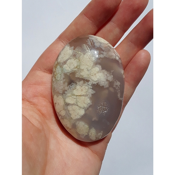 Flower Agate Palm Stone - Picture 2 of 2